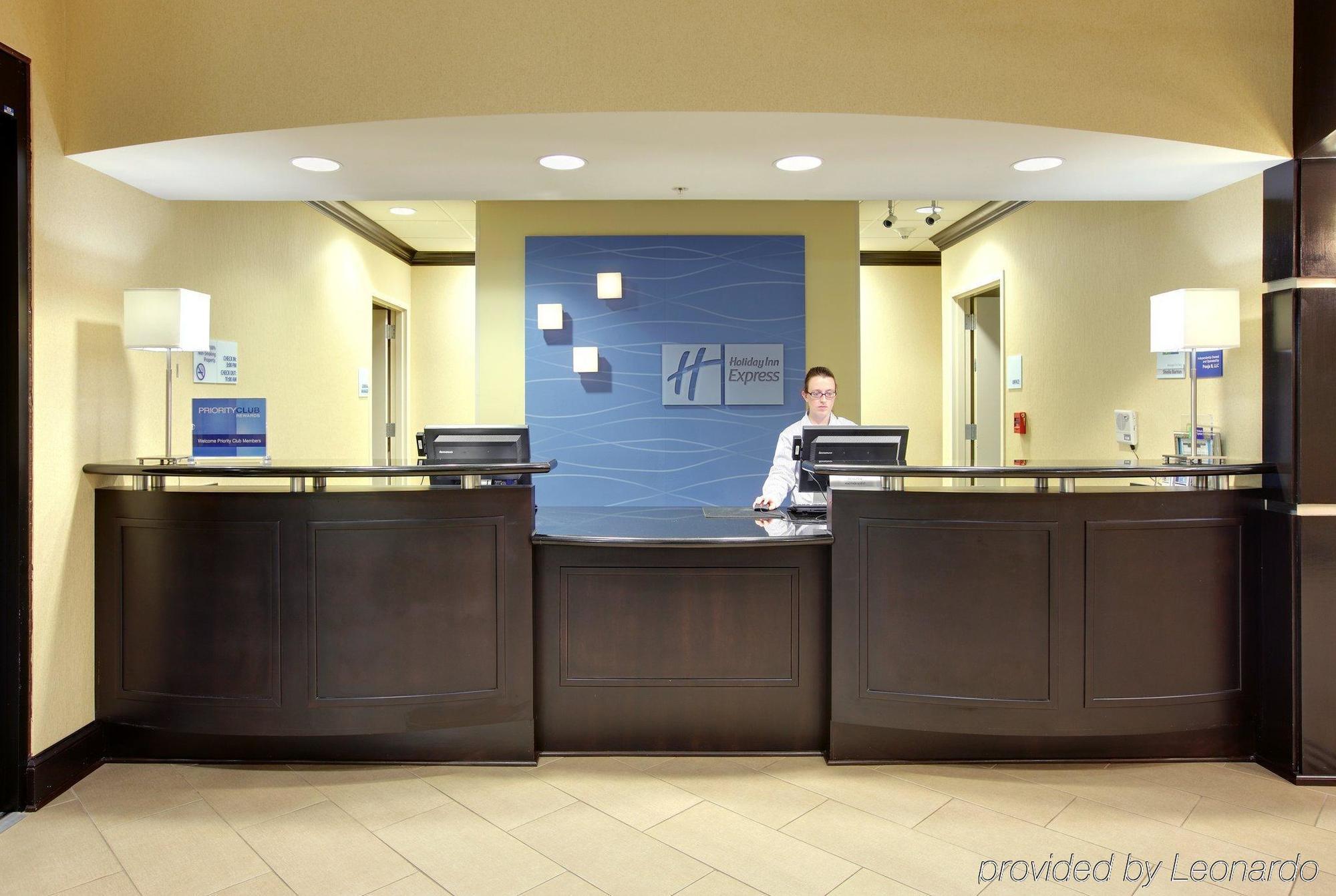 Holiday Inn Express & Suites Covington By Ihg Интериор снимка