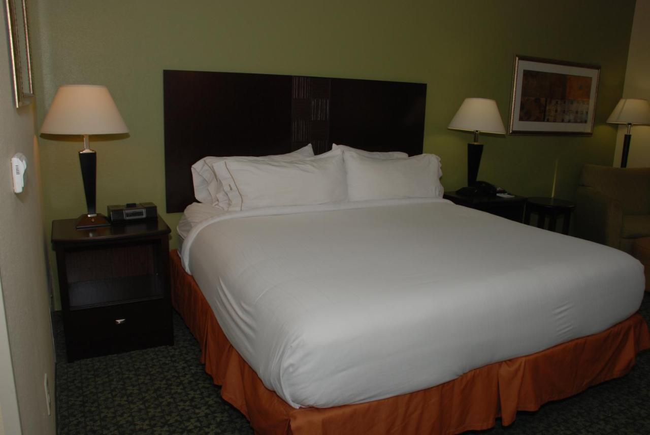 Holiday Inn Express & Suites Covington By Ihg Екстериор снимка